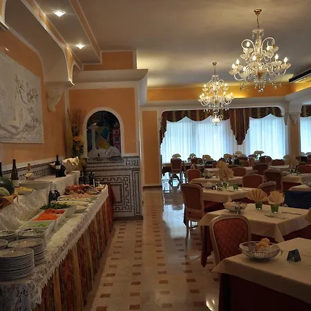 Real Hotel 3*